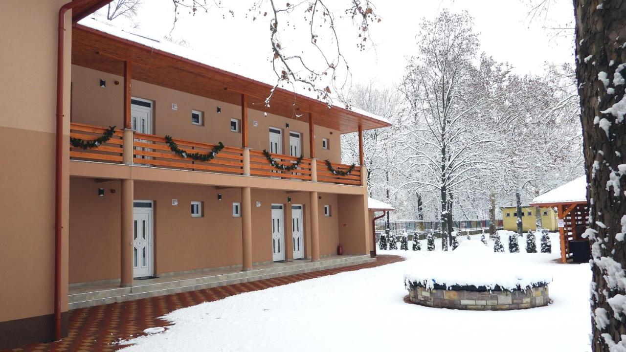 Boró Apartman Tiszafüred Exterior foto